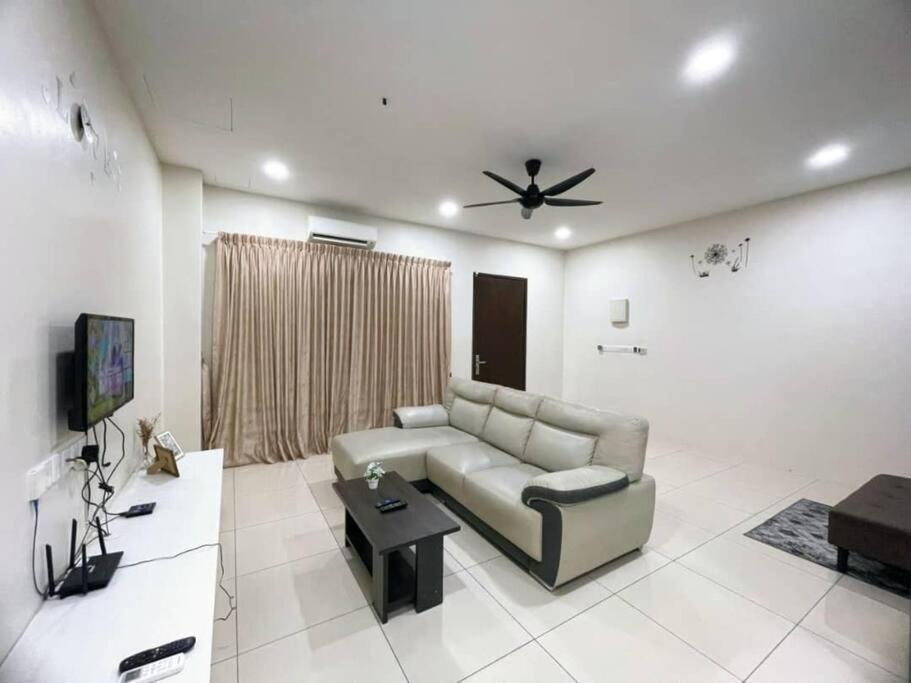 Cozyhouse 4Room 3Bath Room 10Pax'''Simpangampattasek Simpang Ampat  Bagian luar foto