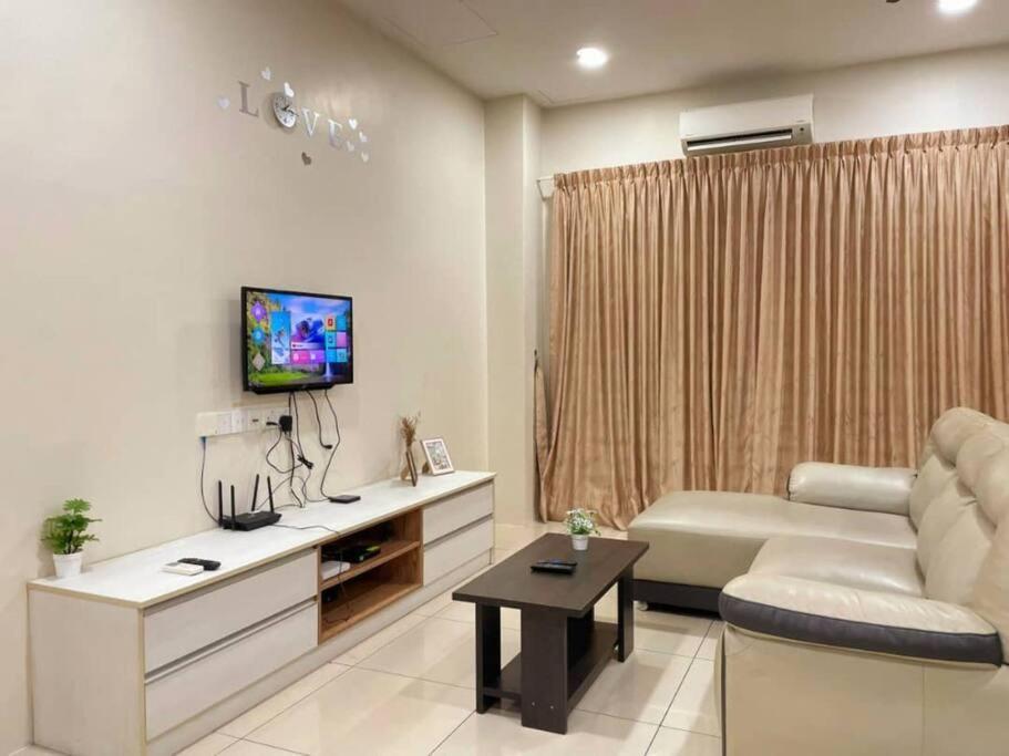 Cozyhouse 4Room 3Bath Room 10Pax'''Simpangampattasek Simpang Ampat  Bagian luar foto