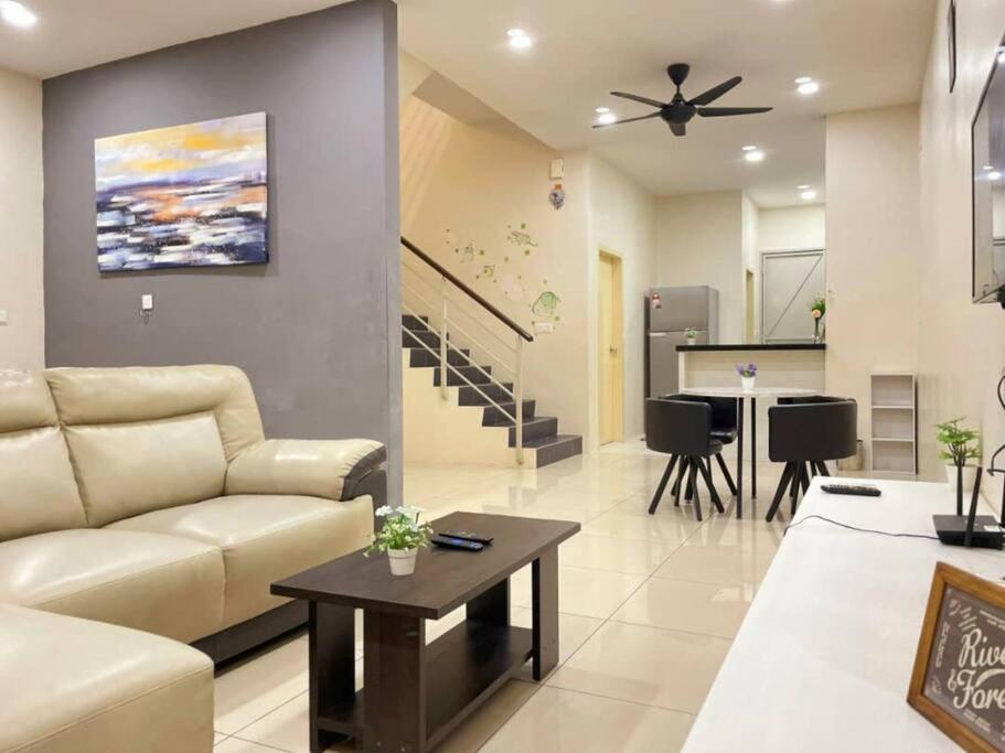 Cozyhouse 4Room 3Bath Room 10Pax'''Simpangampattasek Simpang Ampat  Bagian luar foto