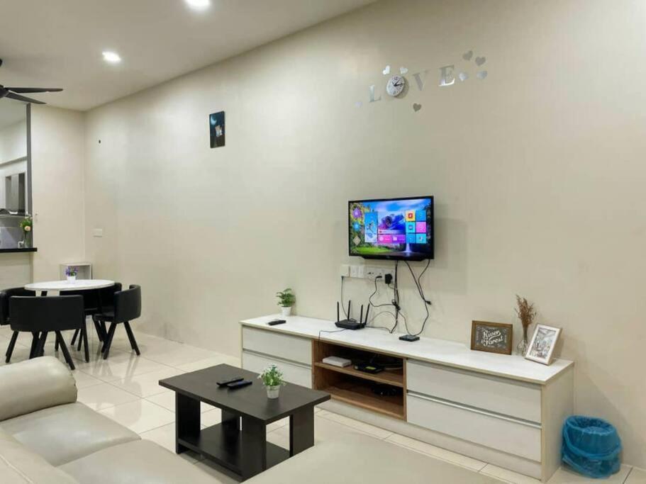 Cozyhouse 4Room 3Bath Room 10Pax'''Simpangampattasek Simpang Ampat  Bagian luar foto